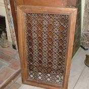 GRATE IN FERRO E LEGNO ANTICHE